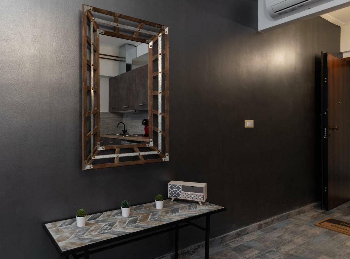 Superb Industrial Style Lodge Heart Of Афины Экстерьер фото