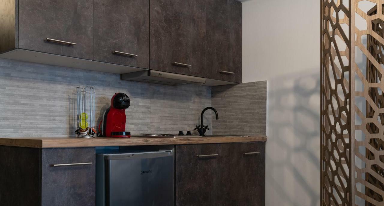 Superb Industrial Style Lodge Heart Of Афины Экстерьер фото
