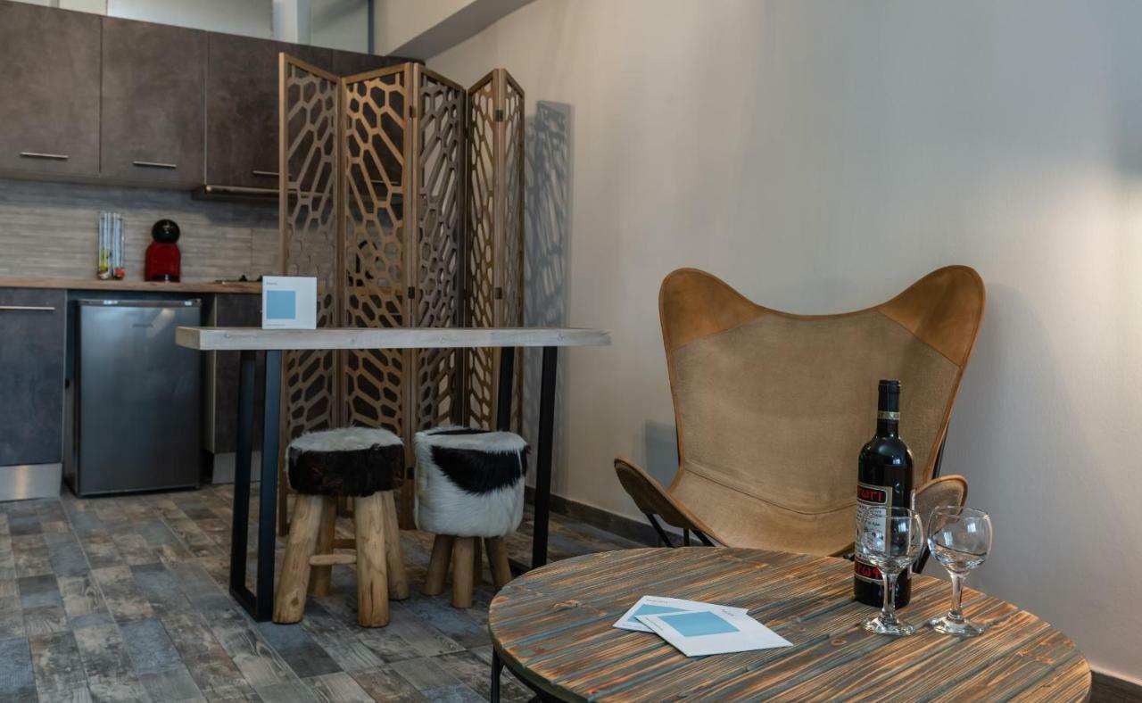 Superb Industrial Style Lodge Heart Of Афины Экстерьер фото