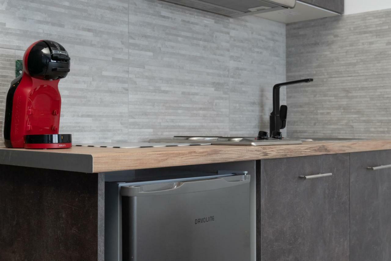 Superb Industrial Style Lodge Heart Of Афины Экстерьер фото