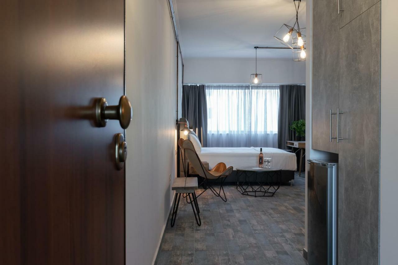 Superb Industrial Style Lodge Heart Of Афины Экстерьер фото