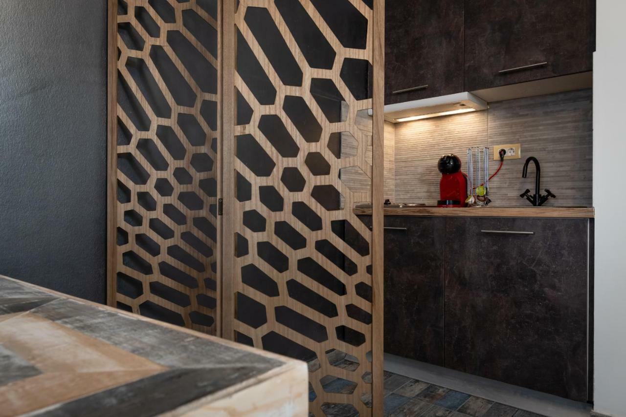 Superb Industrial Style Lodge Heart Of Афины Экстерьер фото