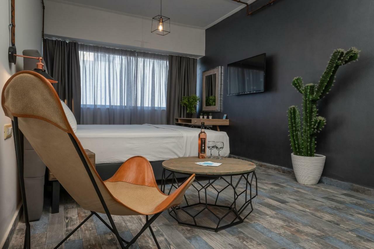 Superb Industrial Style Lodge Heart Of Афины Экстерьер фото