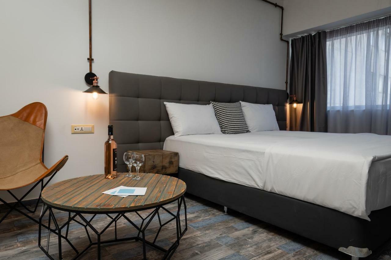 Superb Industrial Style Lodge Heart Of Афины Экстерьер фото